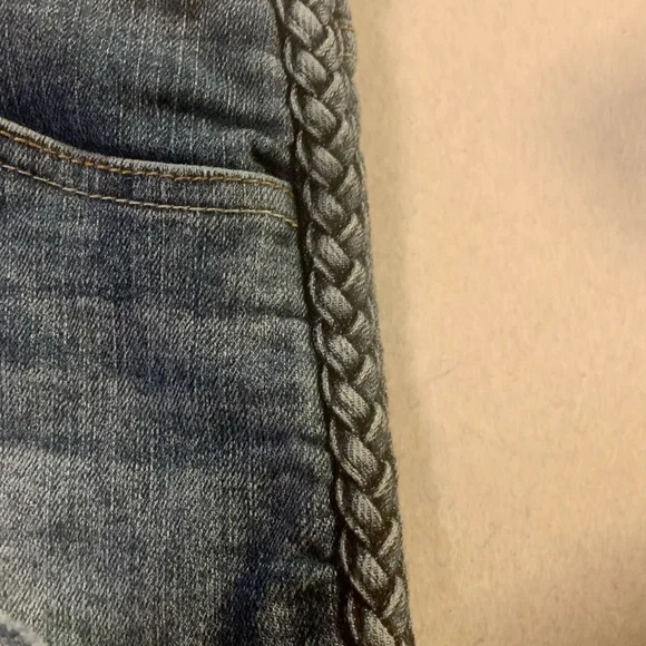 🔥2/$20 LEVIS shorty shorts 🩳 size 14 (youth/girl) - Picture 4 of 6